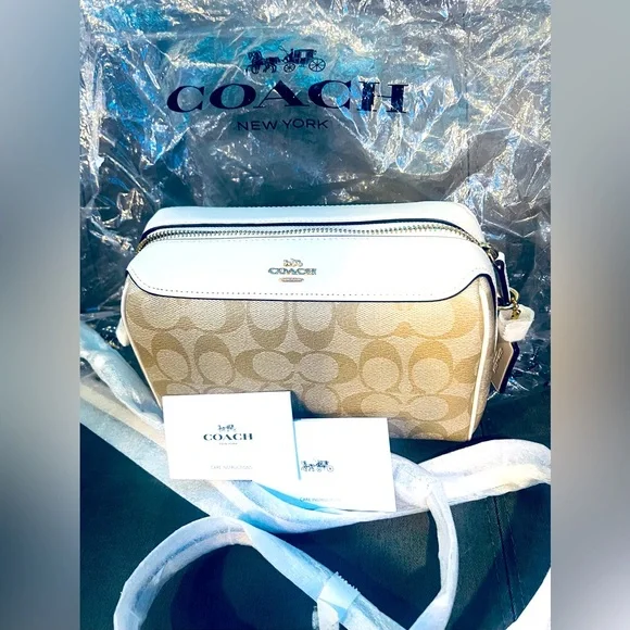 Coach Light Khaki Chalk Bennett Shoulder and or Crossbody bag new - Picture 1 of 12